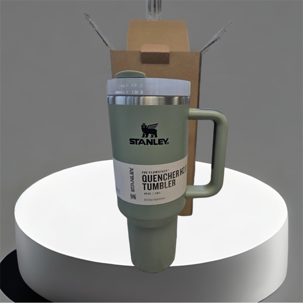 Stanley Quencher H2.0 Flowstate Tumbler - 40oz. / Bay Leaves